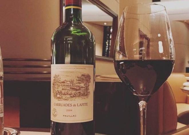 一瓶1982年的拉菲多少钱